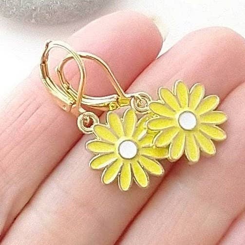 Daisy Earrings, Summer Flower Earrings: Green
