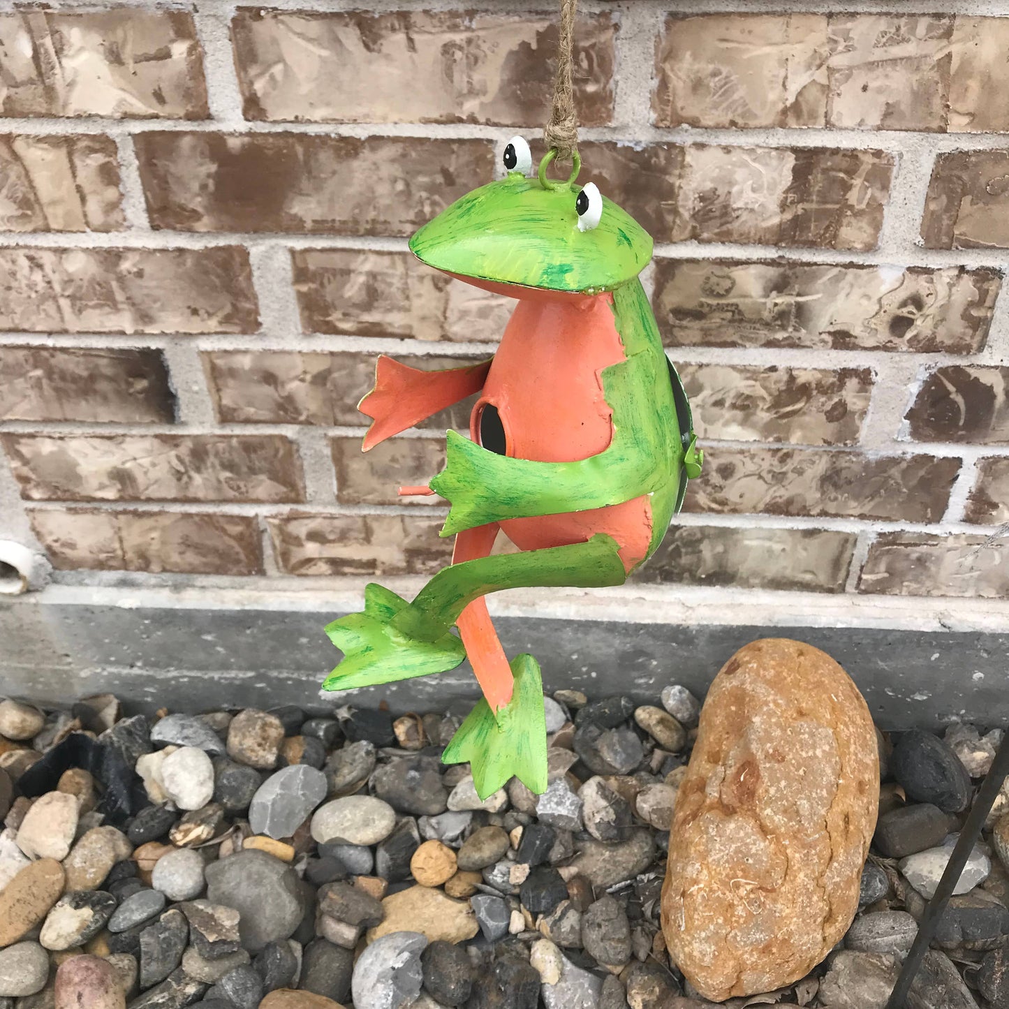 Fredo the Frog Hanging Bird House