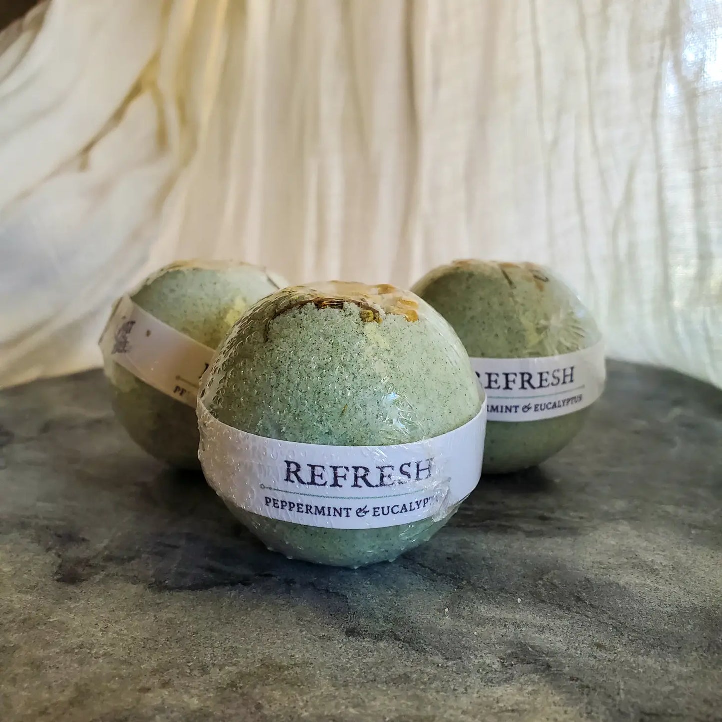 Refresh Natural Bath Bomb